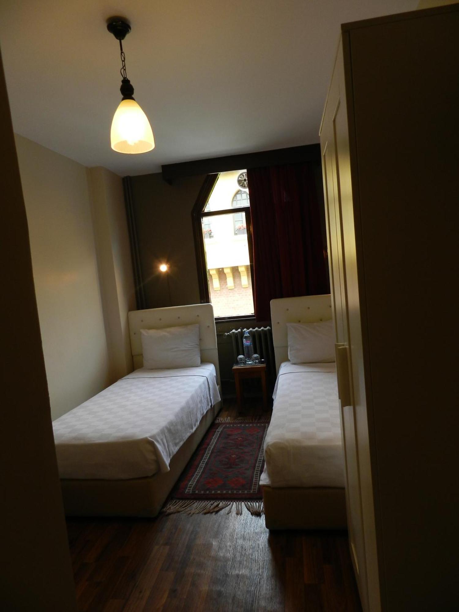 Berk Guest House - Grandma'S House Κωνσταντινούπολη Δωμάτιο φωτογραφία