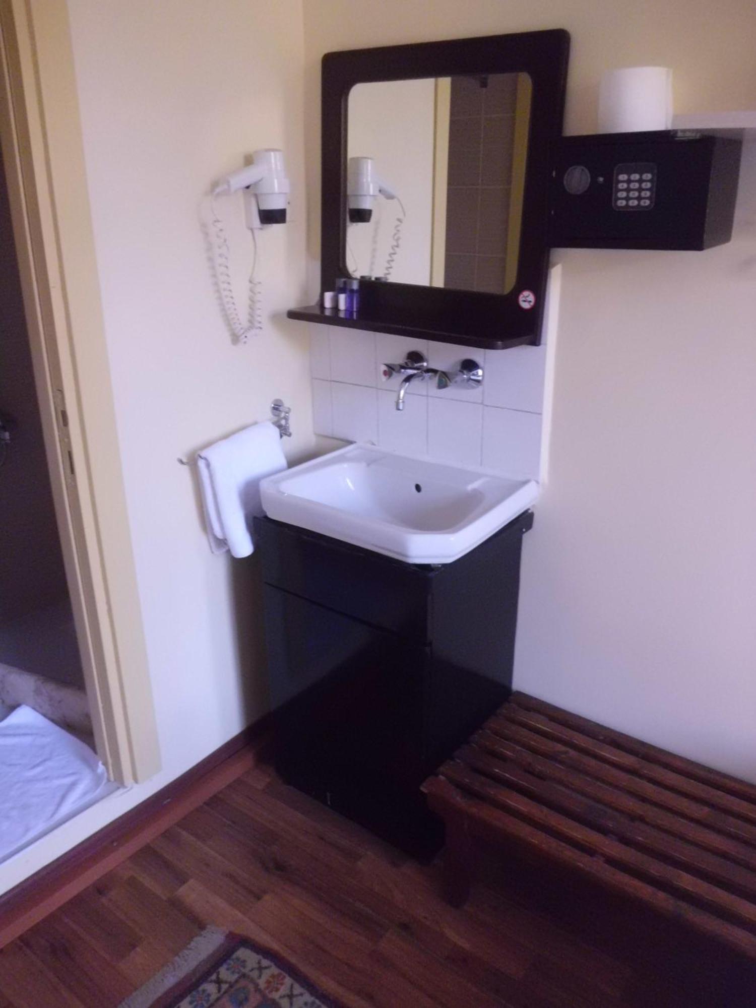 Berk Guest House - Grandma'S House Κωνσταντινούπολη Δωμάτιο φωτογραφία