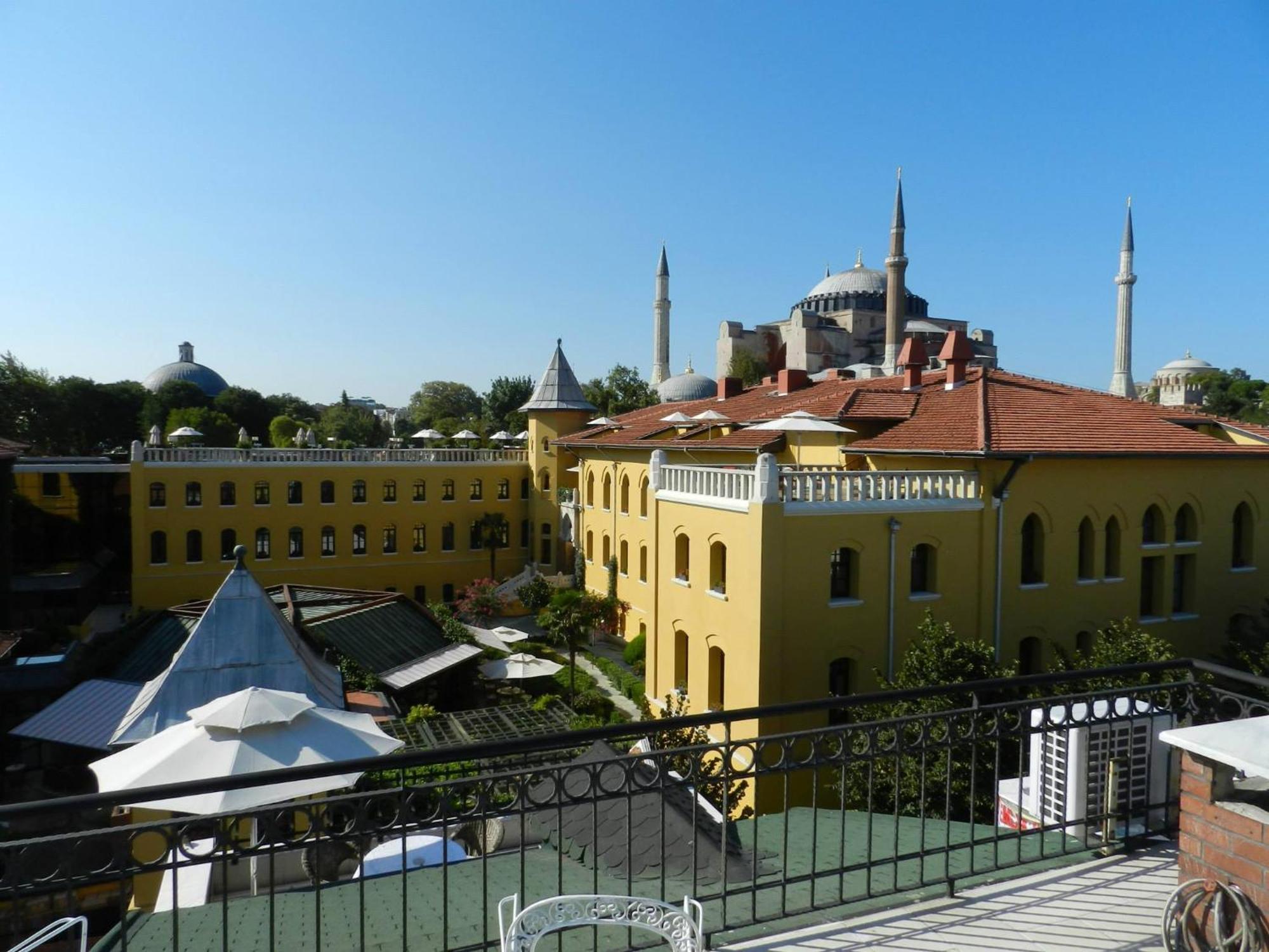 Berk Guest House - Grandma'S House Κωνσταντινούπολη Εξωτερικό φωτογραφία