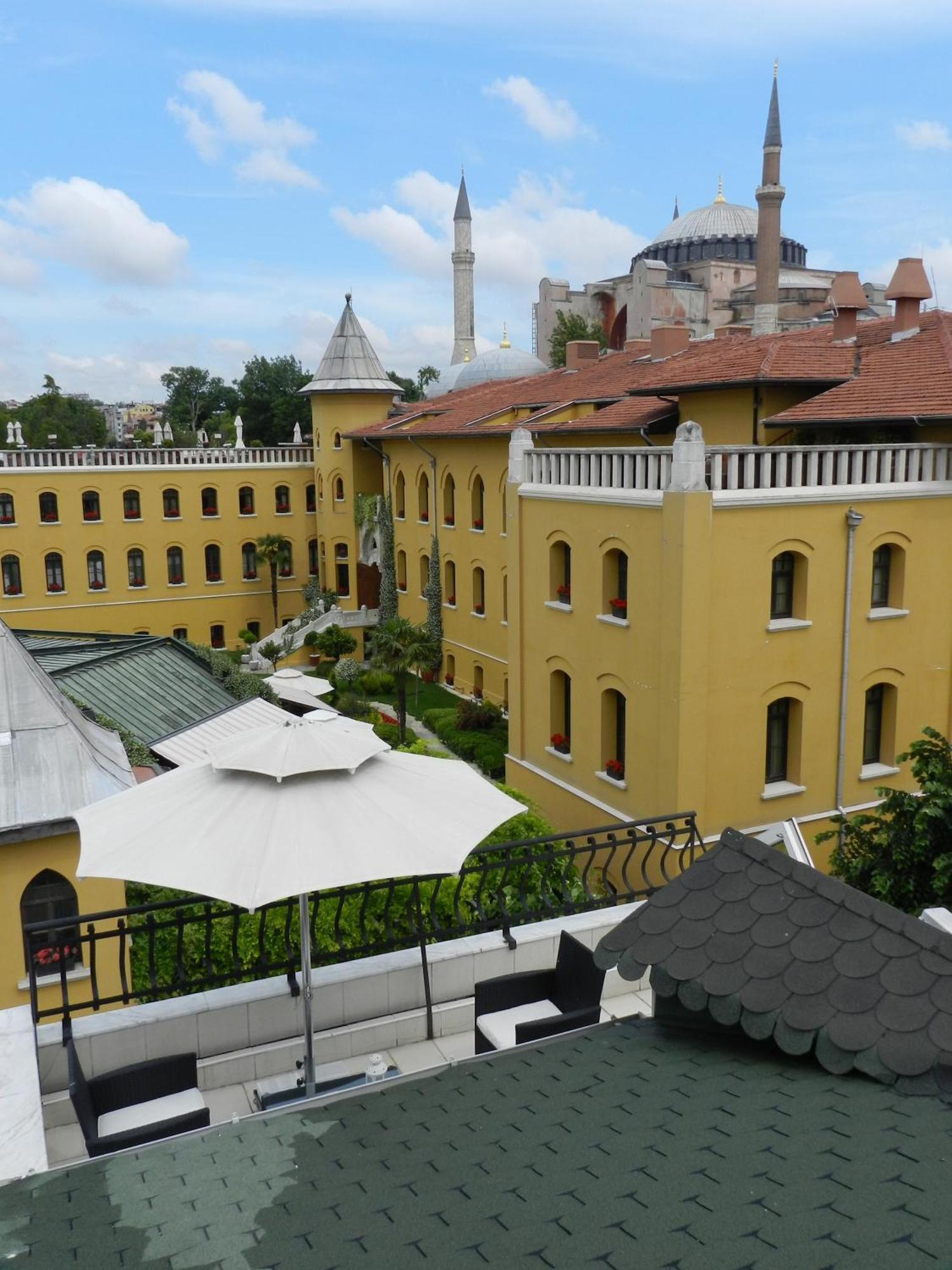 Berk Guest House - Grandma'S House Κωνσταντινούπολη Εξωτερικό φωτογραφία