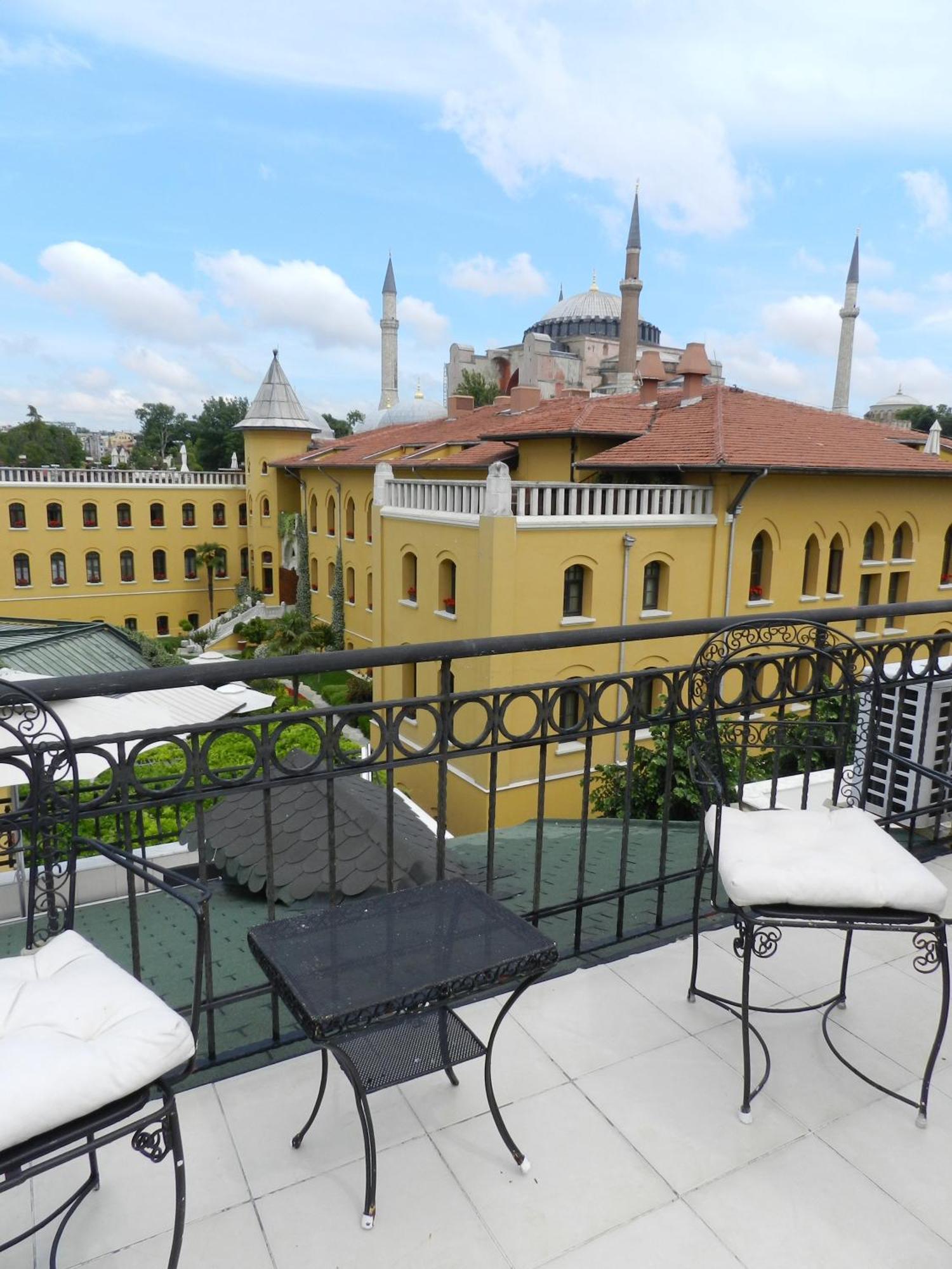 Berk Guest House - Grandma'S House Κωνσταντινούπολη Εξωτερικό φωτογραφία