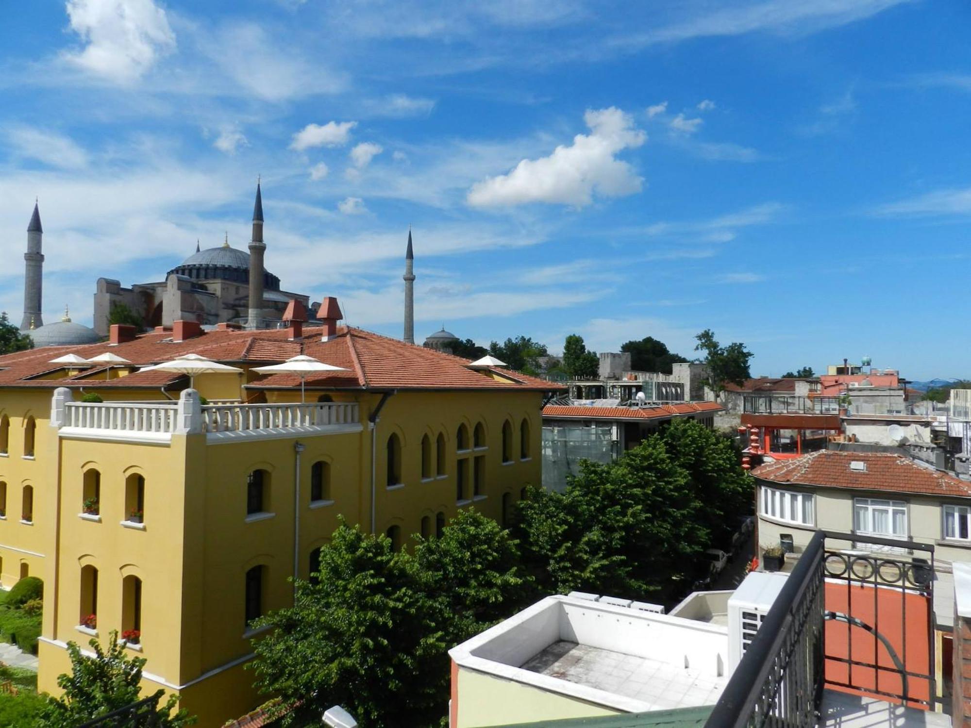 Berk Guest House - Grandma'S House Κωνσταντινούπολη Εξωτερικό φωτογραφία